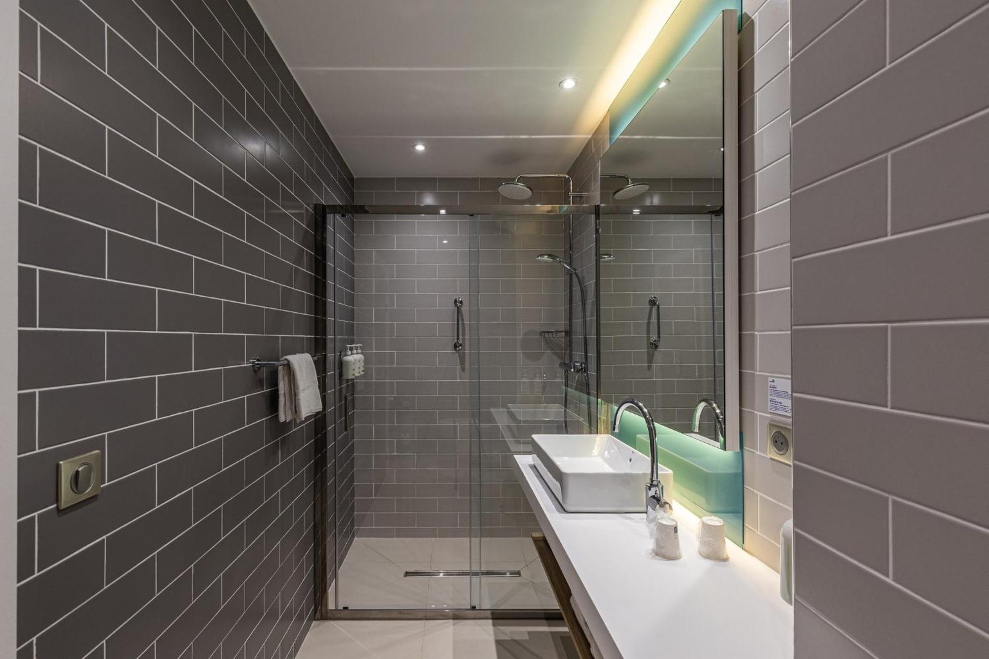Holiday Inn Express Ajaccio By Ihg Экстерьер фото