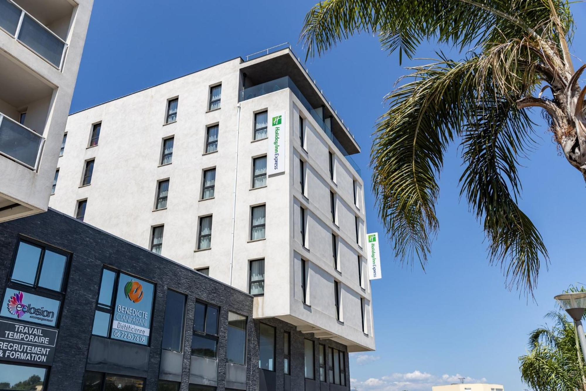 Holiday Inn Express Ajaccio By Ihg Экстерьер фото