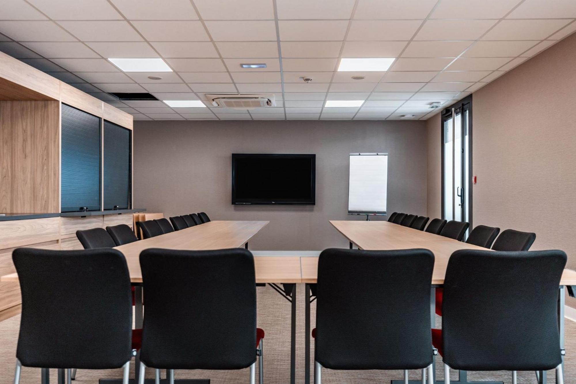 Holiday Inn Express Ajaccio By Ihg Экстерьер фото